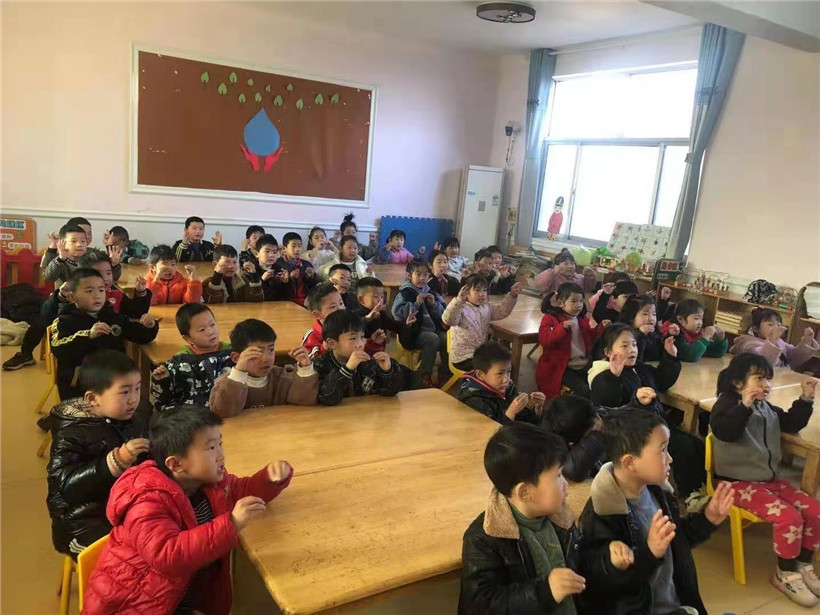 锻炼手，口协调